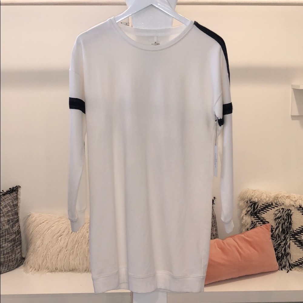 Lagos dress sweatshirt